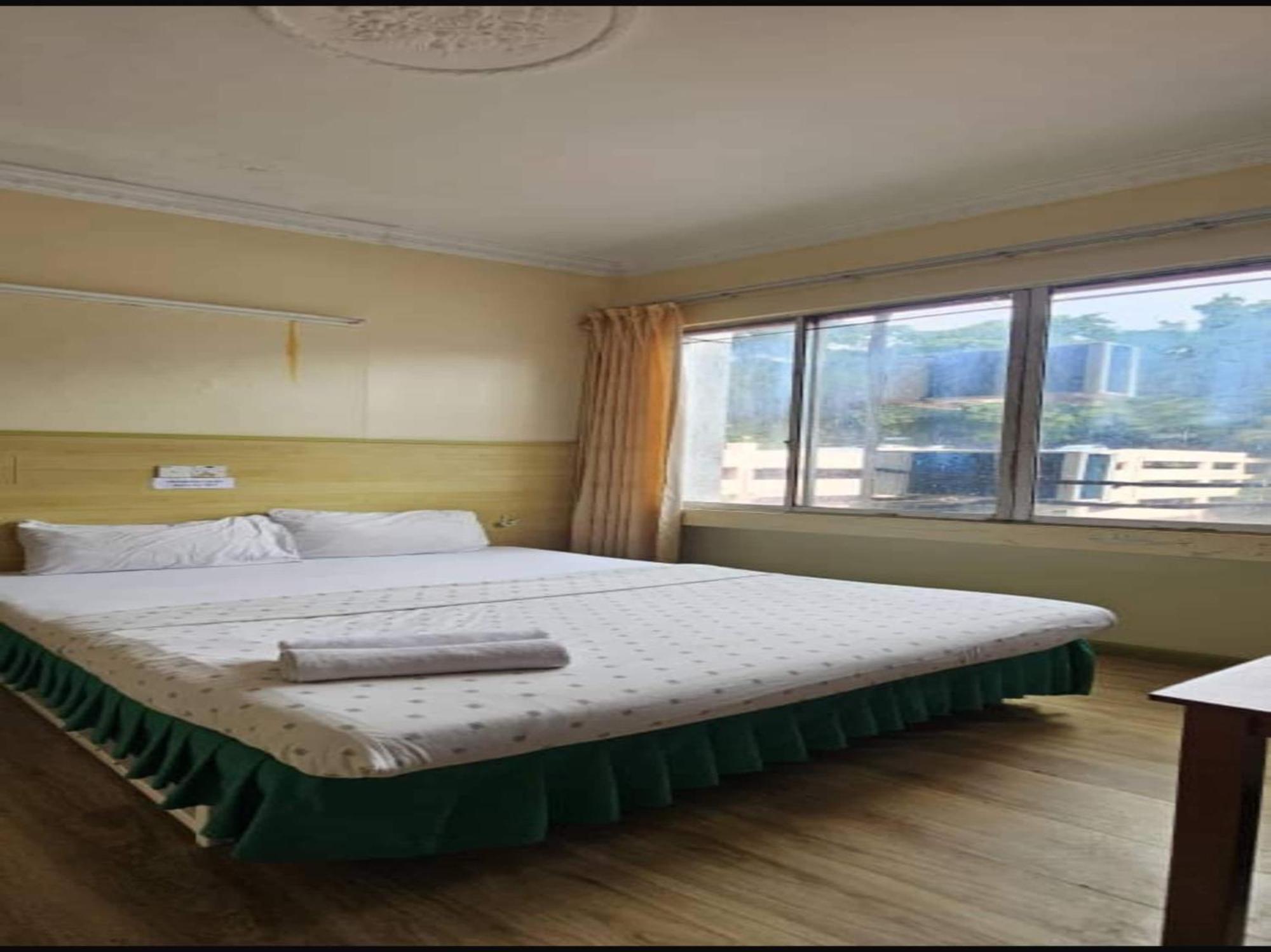 Oyo 90979 Sianglory Inn Kota Kinabalu Exteriör bild