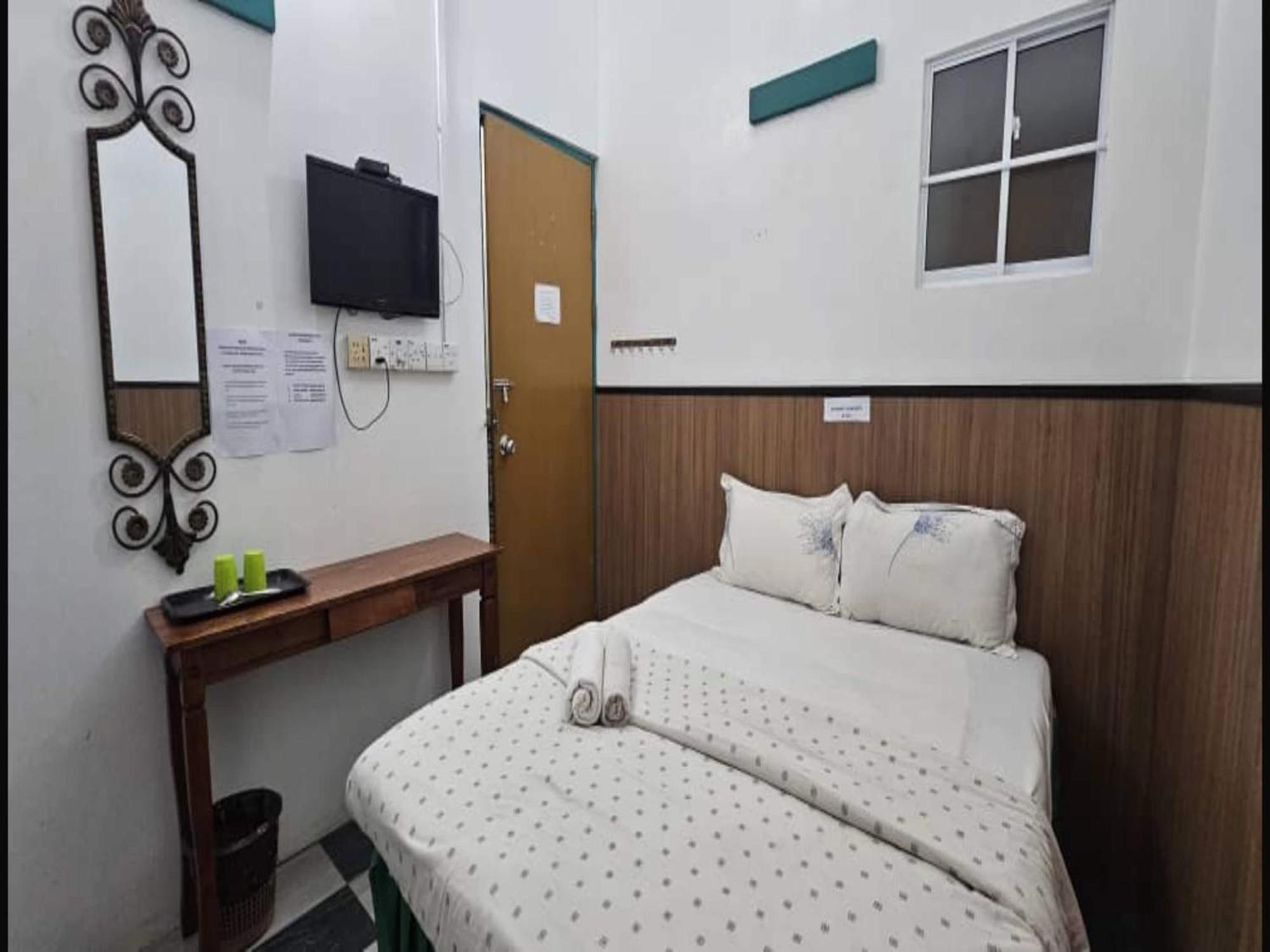 Oyo 90979 Sianglory Inn Kota Kinabalu Exteriör bild