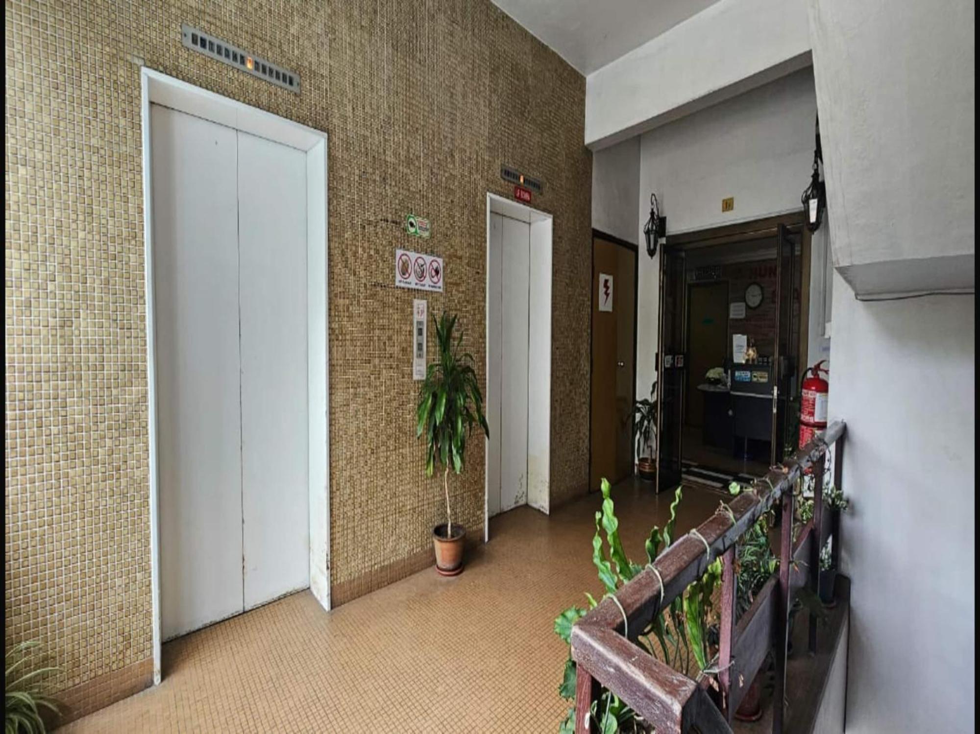 Oyo 90979 Sianglory Inn Kota Kinabalu Exteriör bild